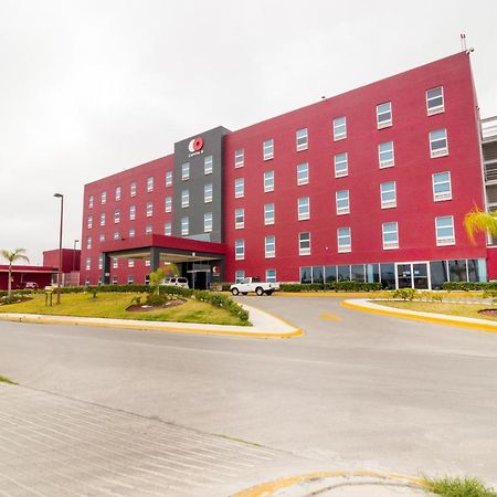 Capital O Hotel Herederos, Пьедрас-Неграс Экстерьер фото