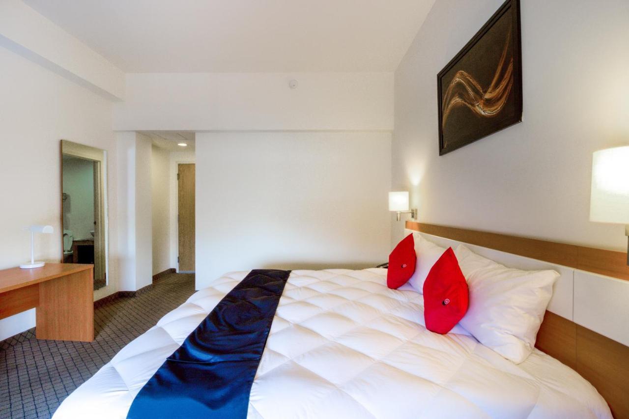 Capital O Hotel Herederos, Пьедрас-Неграс Экстерьер фото
