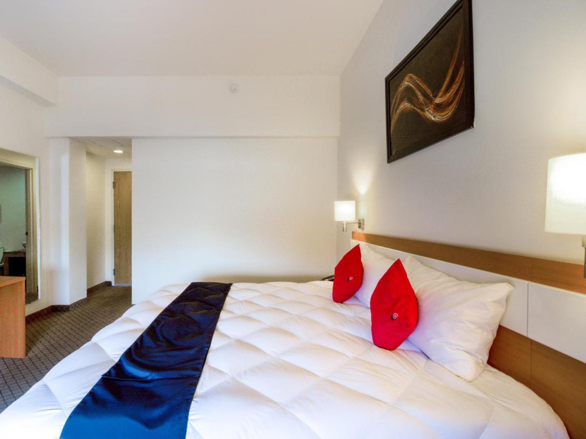 Capital O Hotel Herederos, Пьедрас-Неграс Экстерьер фото
